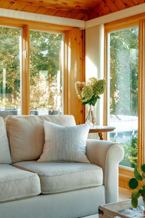 Sunroom On Maple Піктон Екстер'єр фото